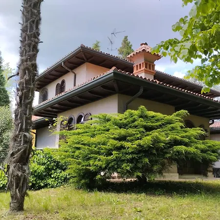 Villa Airone Venegono Superiore Exterior photo